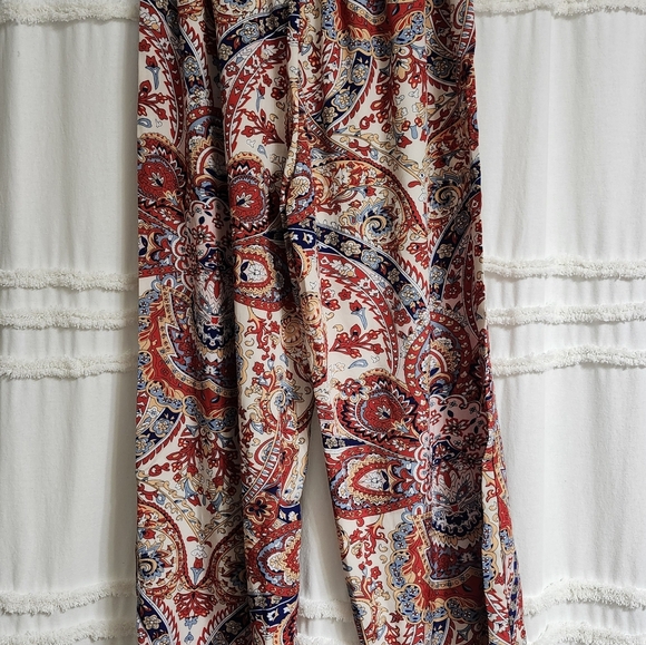 BNWOT Boho halter top and pants. Size small. FINAL PRICE!!! - Picture 10 of 15